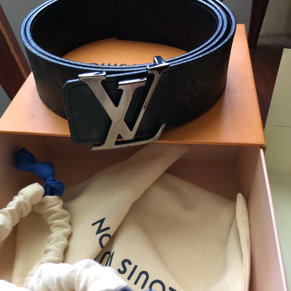 100% Authentic Louis Vuitton Belt. Never WORN!!!